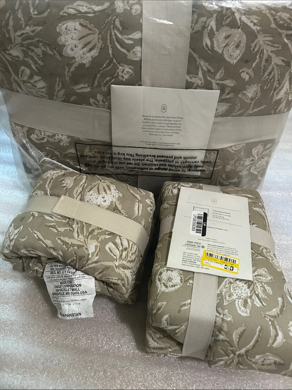 Threshold F/Q Lofty 3-Piece Cotton Viole , Moss Green /Cream. Quilt and 2 Shams